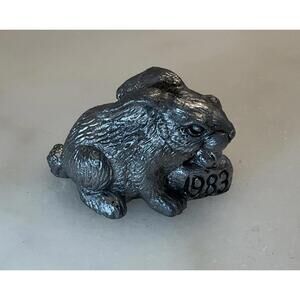 Vintage Michael Ricker Pewter Rabbit Figure "Lynn" 1983 Signed